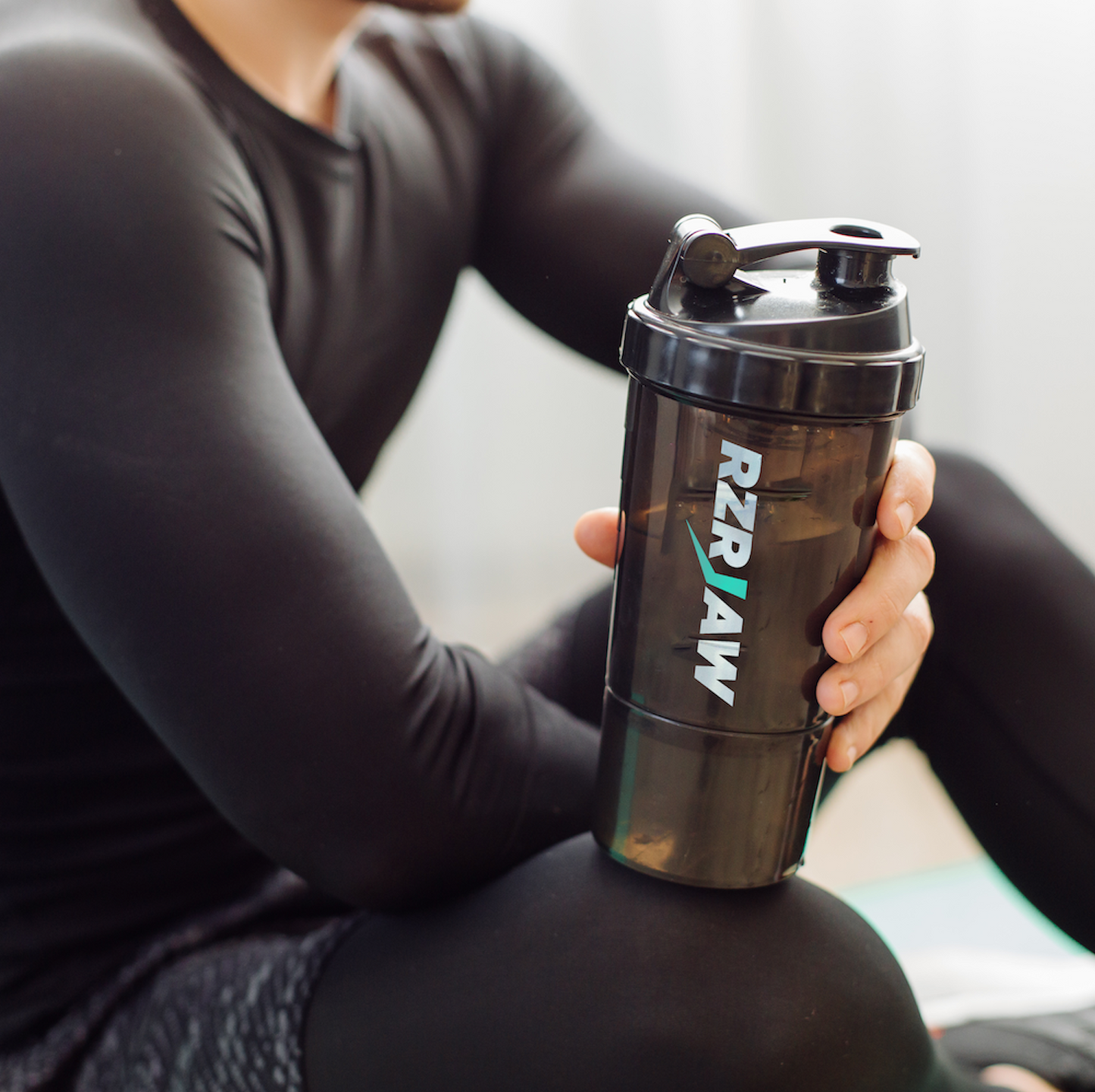 RZRJAW Shaker Bottle 700ML